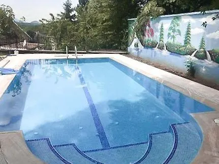 Bursa Uludag Eteginde, Ormanin Icerisinde, Havuzlu Bahceli Kiralik * Kestel (Bursa)