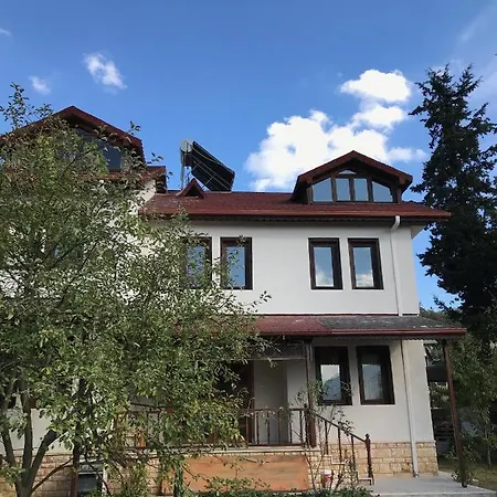 Alpesi faház Bursa Uludag Eteginde, Ormanin Icerisinde, Havuzlu Bahceli Kiralik Kestel (Bursa)