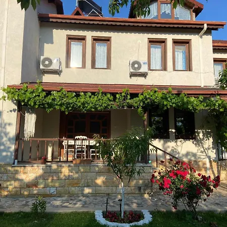 Alpesi faház Bursa Uludag Eteginde, Ormanin Icerisinde, Havuzlu Bahceli Kiralik Kestel (Bursa)