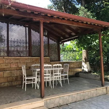 Bursa Uludag Eteginde, Ormanin Icerisinde, Havuzlu Bahceli Kiralik Alpesi faház *