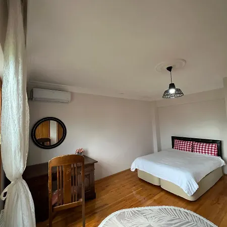 Bursa Uludag Eteginde, Ormanin Icerisinde, Havuzlu Bahceli Kiralik * Kestel (Bursa)